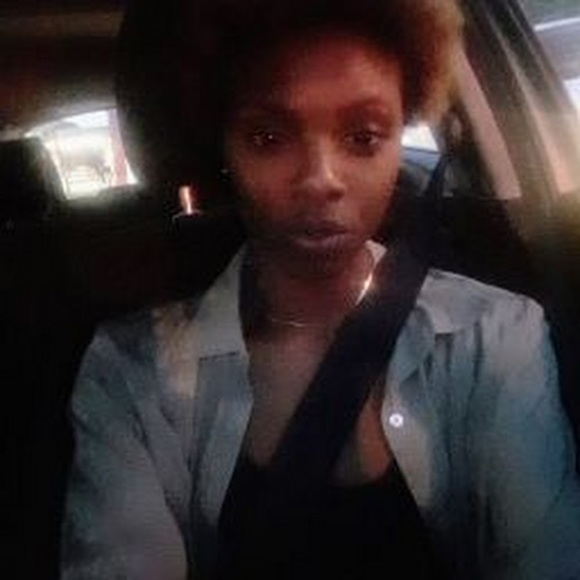 Meet your Posher, Ariel - Picture 1 of 1